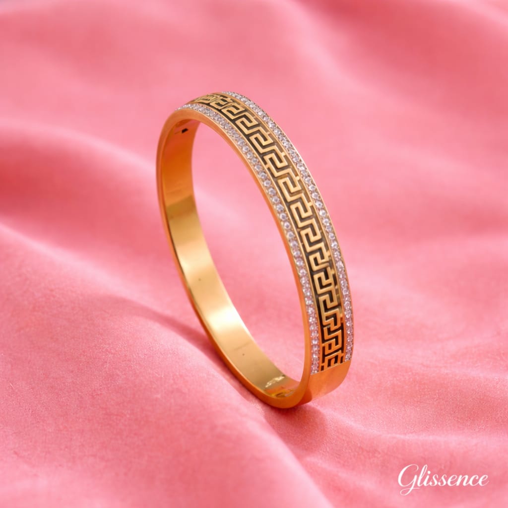 Adeline Handcuff